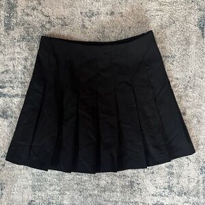 Divided Black Pleated Mini Skirt